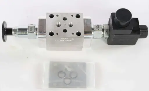 [HY-02-007] X2CDLANHA224-O1C8-A2 – SUN HYDRAULICS SOLENOID-OPERATED PRESSURE VALVE